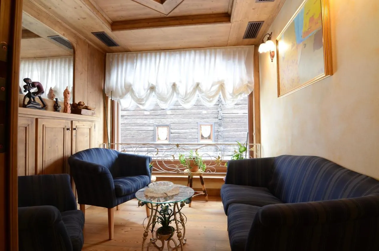 Albergo Alpenrose Livigno 3*,  Italy
