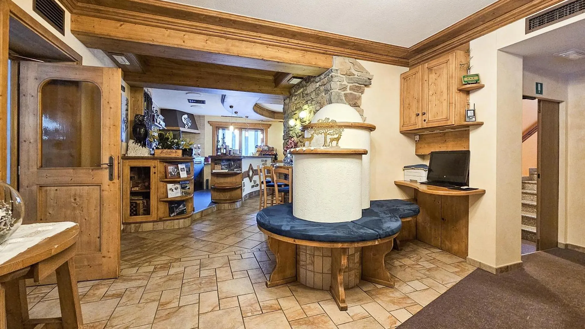 Albergo Alpenrose Livigno 3*,