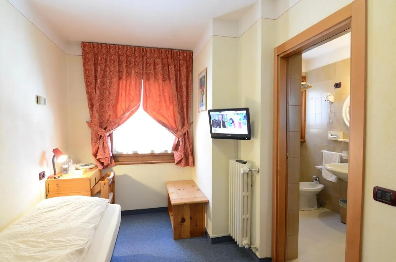 Albergo Alpenrose Livigno Hotel
