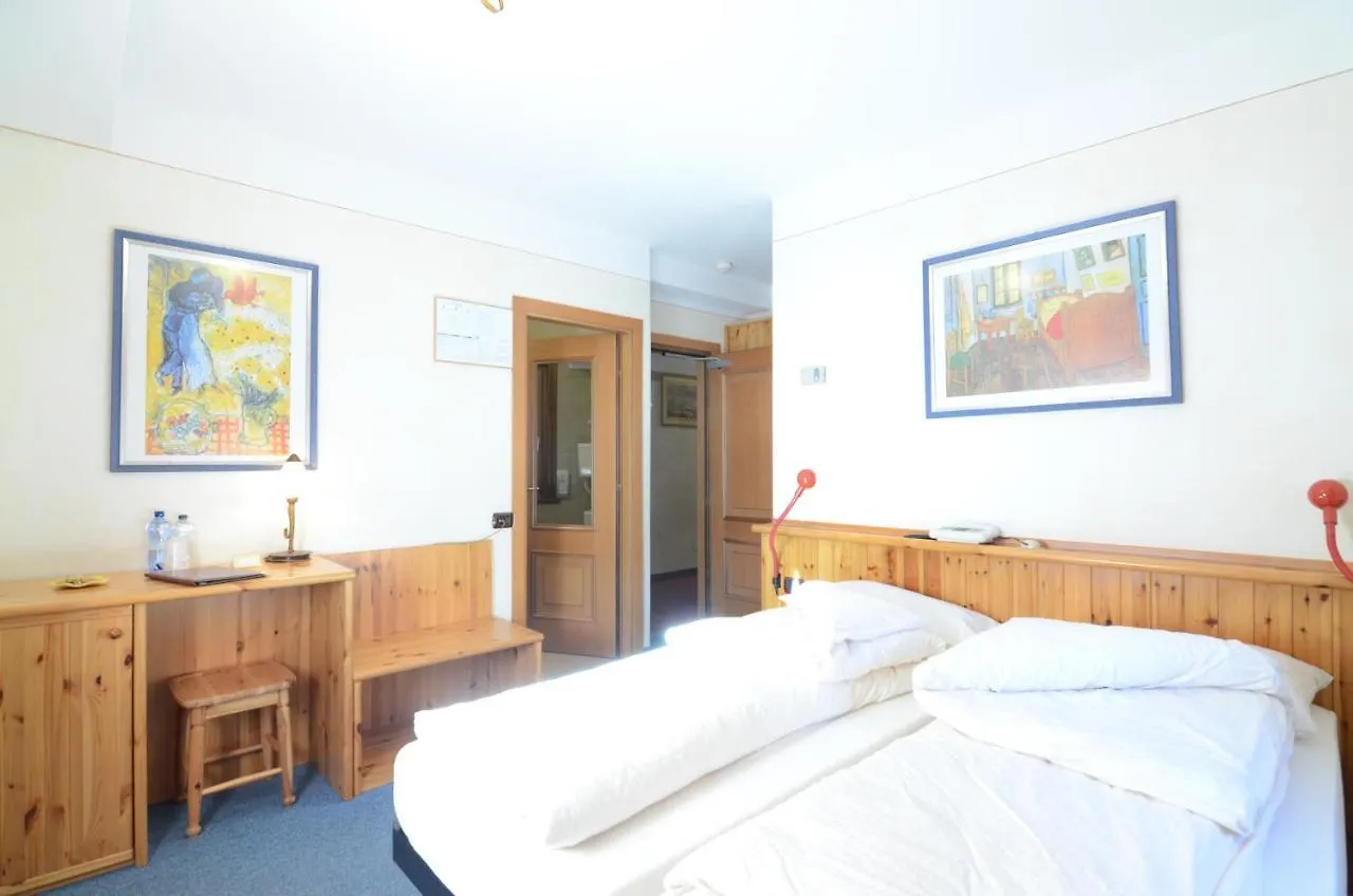 Albergo Alpenrose Livigno Hotel
