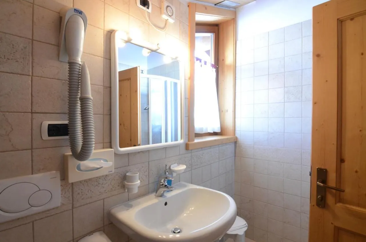 Albergo Alpenrose Livigno 3*,  Italië